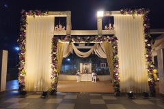 Marriage-Decoration-with-Flowers